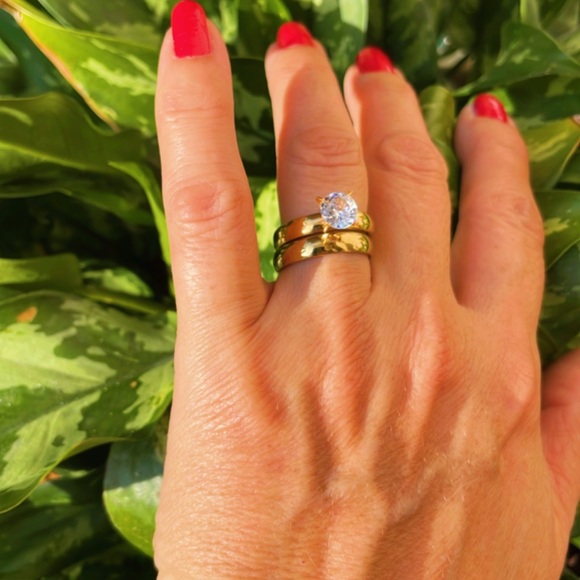 Engagement ring -wedding band set Gold-plated stainless steel, zirconia, size 7 - Picture 5 of 16